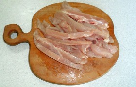 нарезаем тонкими полосками