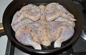 кладем цыпленка, на него – 