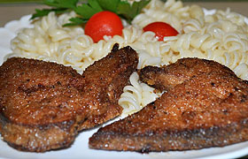 Печень, жаренная ломтиками