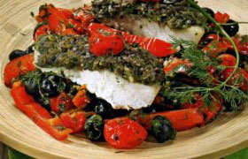 Треска с чермулой и овощами