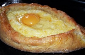 Хачапури с яйцом