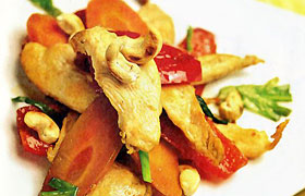 Куриная грудка с овощами