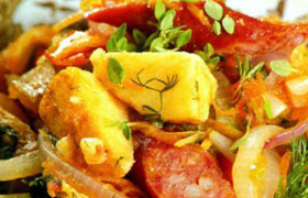 Охотничьи колбаски с овощами