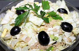 Салат из пекинской капусты с тунцом