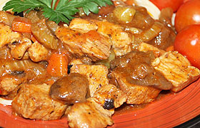 Гуляш из свинины с грибами