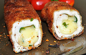 Рулетики из куриной грудки с сыром