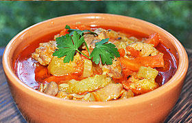 Рагу из свинины с кабачками