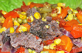 Говядина, запеченная с овощами в духовке