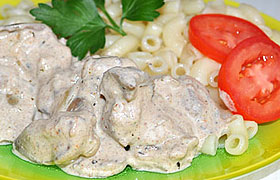 Куриные потрошки, тушенные в сливках