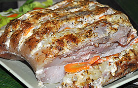 Свиная грудинка с ананасом и морковью