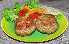 Котлеты из индейки с овощами
