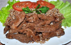 Быстрая жареная говядина с соусом