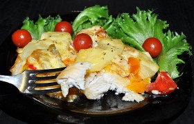 Запеченные куриные отбивные гавайские
