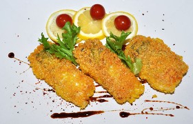 Жареная рыба в кукурузных хлопьях