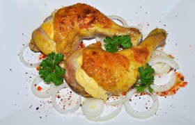 Куриные окорочка с сыром и хрустящей корочкой