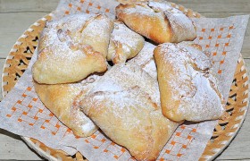 Булочки с творожной начинкой