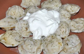 Пельмени с фаршем и квашеной капустой