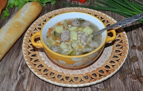 Рассольник с мясными фрикадельками