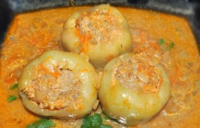 Перцы, фаршированные мясом и киноа