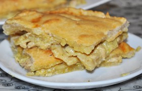 Пирог с начинкой из курицы