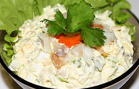Салат из рыбы горячего копчения